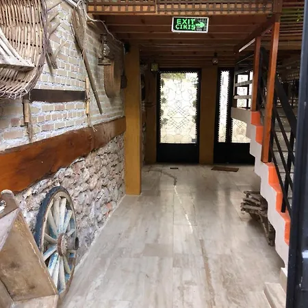 Kaleici Muethis Tasarim Harika Ev Lägenhet Antalya